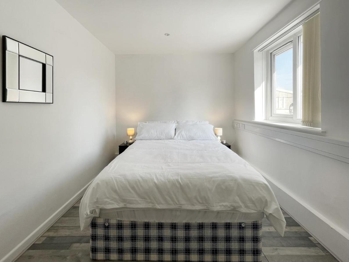Appartamento Bright, Warm & Cozy House In Harpurhey Manchester Esterno foto
